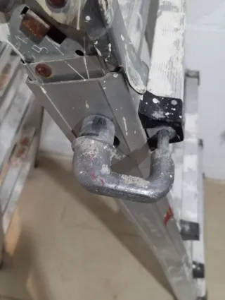 Escalera aluminio plegable multiusos