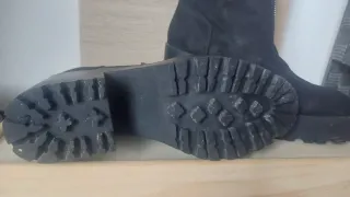 Botines negros con cremallera y plataforma