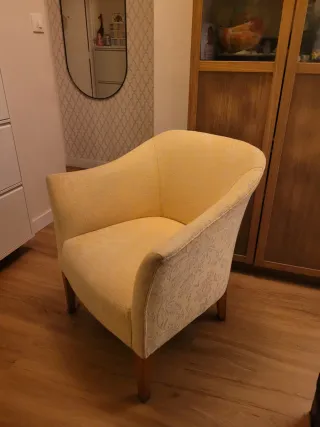 Sillón de tela moderno beige
