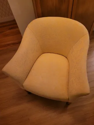 Sillón de tela moderno beige