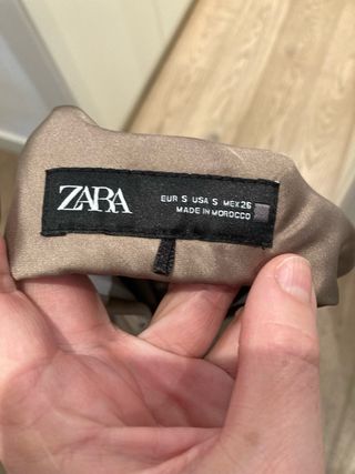 Falda Zara verde oliva