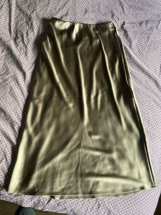 Falda Zara verde oliva