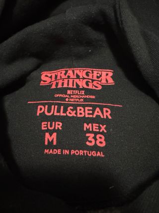 Sudadera Stranger Things Negra