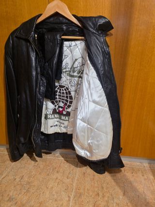 Chaqueta de cuero negra