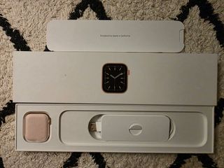 Apple Watch Series 6 40mm - Alumínio Dourado