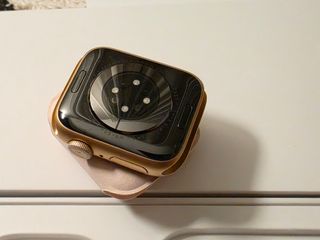 Apple Watch Series 6 40mm - Alumínio Dourado