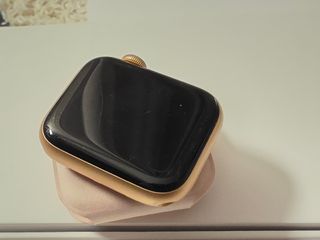 Apple Watch Series 6 40mm - Alumínio Dourado