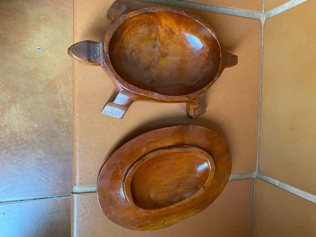 Scatola portagioie tartaruga in legno intagliata a mano