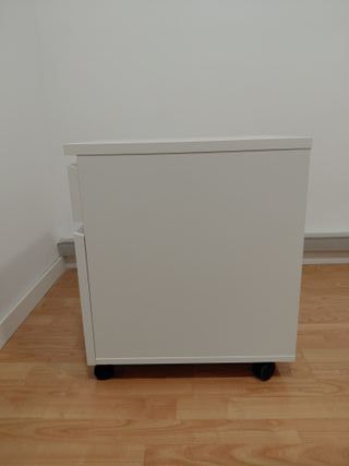 Cajonera blanca de oficina con ruedas