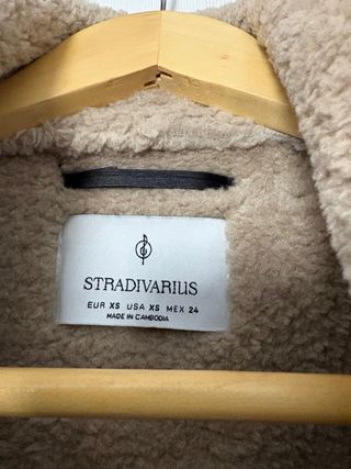 Cazadora doble faz Stradivarius Negra/Beige