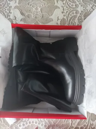 Botas altas negras XTI talla 37