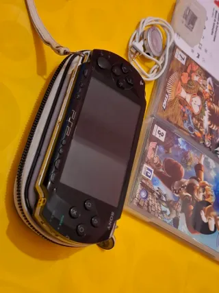 Sony PSP-1004K Negra + Accesorios