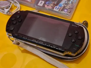 Sony PSP-1004K Negra + Accesorios