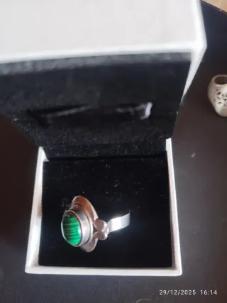 Anillo Plata con Piedra Verde