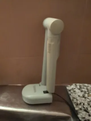 Lámpara de mesa moderna