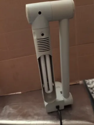 Lámpara de mesa moderna