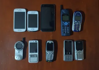Lote 10 Móviles Vintage Motorola, Nokia, Samsung