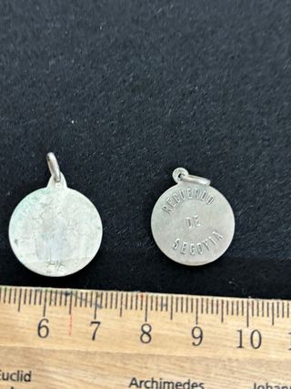 Lote 9 medallas y cruces antiguas