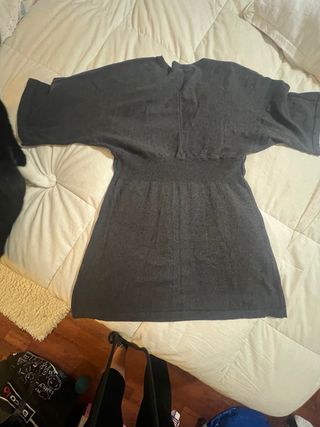 Maglione grigio scuro scollo a V