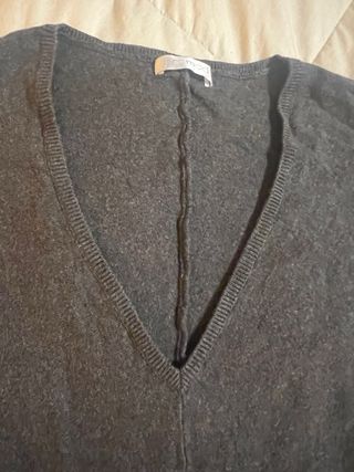 Maglione grigio scuro scollo a V