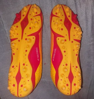 Zapatillas de fútbol Naranja y Amarillo