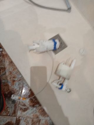 Anuncio de electricista y fontanero 24h