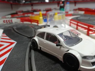 Coche Slot 1/32 de NINCO modelo Renault Megane