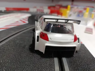 Coche Slot 1/32 de NINCO modelo Renault Megane