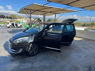 Renault Grand Scenic 2013
