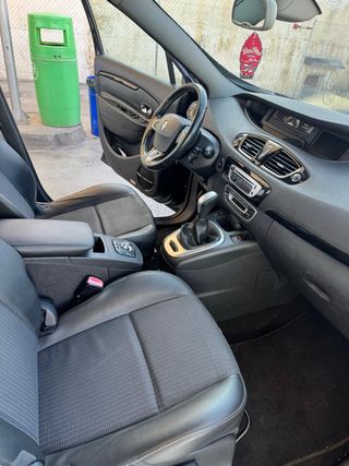 Renault Grand Scenic 2013