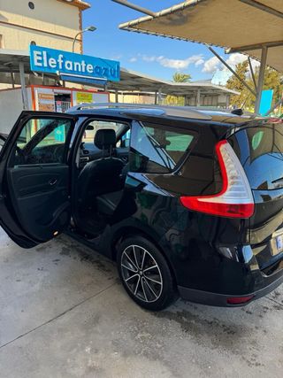 Renault Grand Scenic 2013