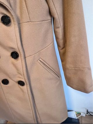 Abrigo Attentif Beige Elegante