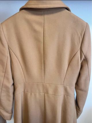 Abrigo Attentif Beige Elegante