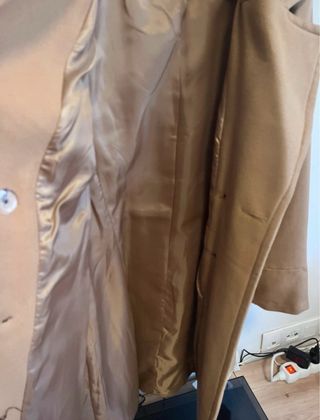 Abrigo Attentif Beige Elegante