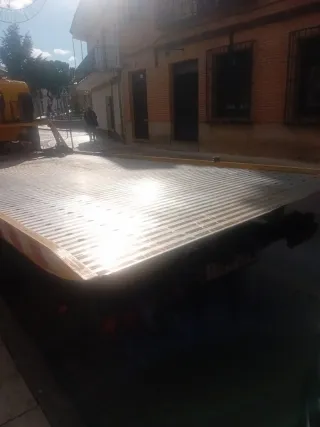 Isuzu model pequeño  2000