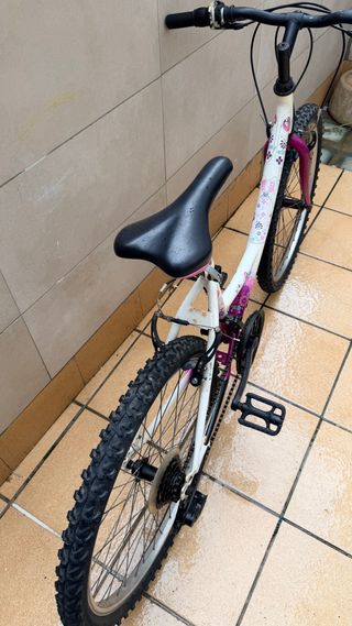 Bicicleta Rockrider Btwin Niña princesa de 24 pulg