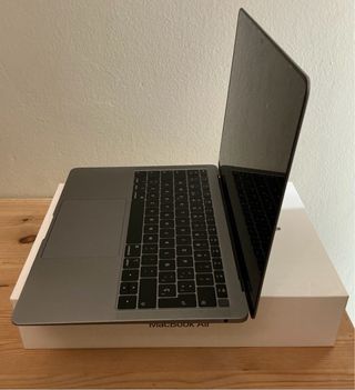 MacBook Air 13 (2019)