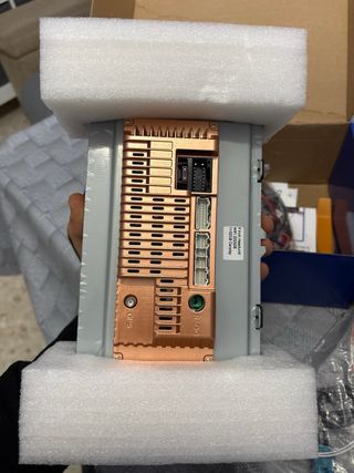 Pantalla Car Infotainment System sin ningun uso