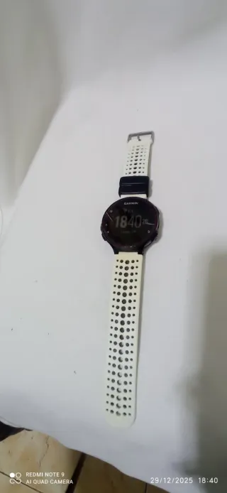 Reloj Garmin Forerunner 235 (Pantalla Rota)