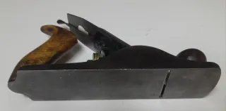 Cepillo carpintero antiguo N4