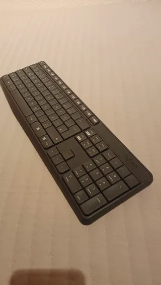 Teclado y Ratón Inalámbrico Logitech MK235