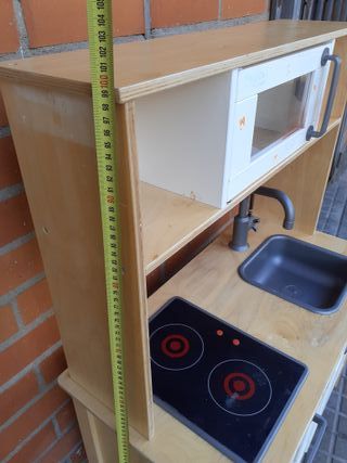 Cocinita de juguete DUKTIG