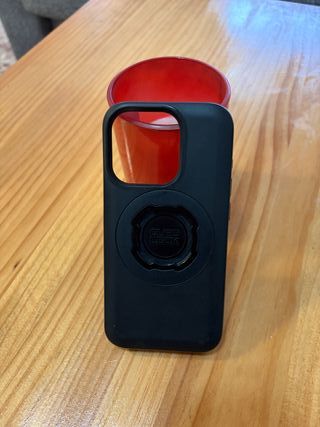 Funda QuadLock iPhone 14 Pro Negra