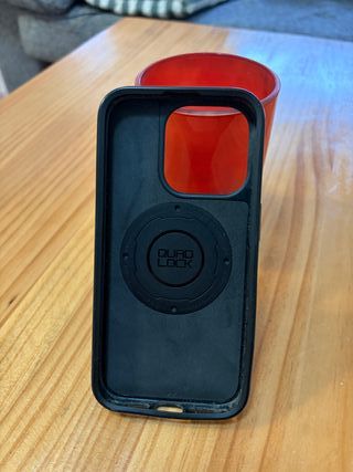 Funda QuadLock iPhone 14 Pro Negra
