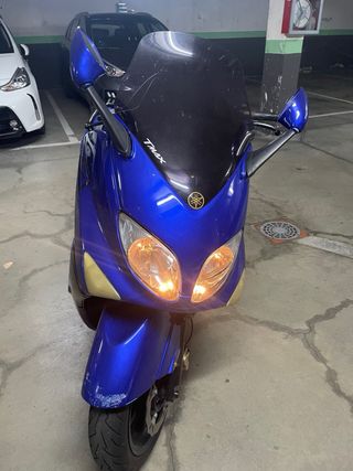 Yamaha T-Max Azul