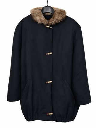 Cappotto vintage con ecopelliccia e alamari