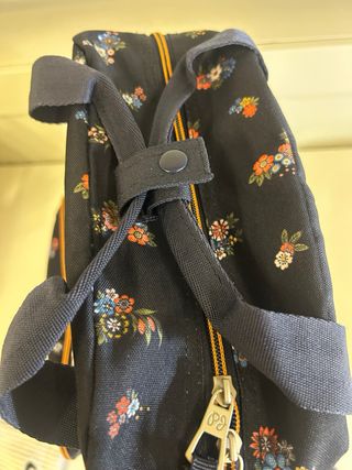 Mochila y neceser Pepe Jeans estampado floral
