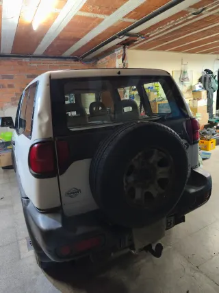Nissan Terrano II 2001