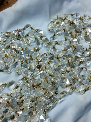 Lámpara de mesa antigua dorada