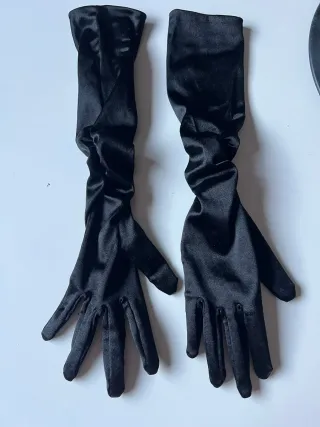 Vestido negro Bershka flecos charlestón